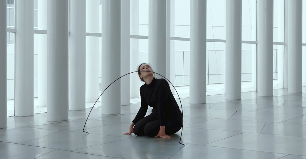 Agnieszka Mastalerz. The Props Assist the House