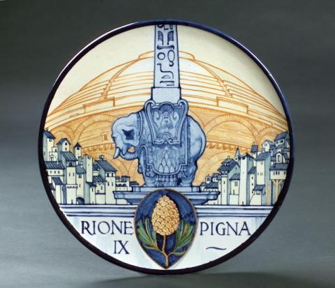 Retrosi Veduta del Rione IX Pigna Serie di piatti dei 14 Rioni storici di Roma, 1926  ceramica dipinta, Ø cm 36, h cm 4  Roma, Museo di Roma 